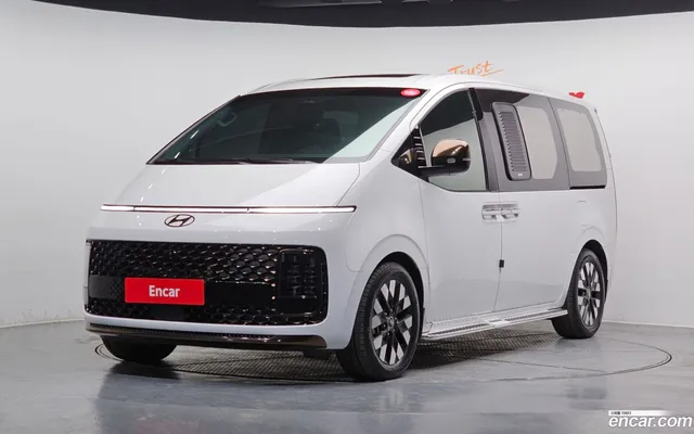 Hyundai Staria 4WD 9 — миниатюра 1