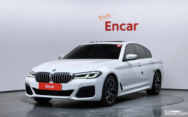 BMW 5 Series (G30) 530i M — миниатюра 1