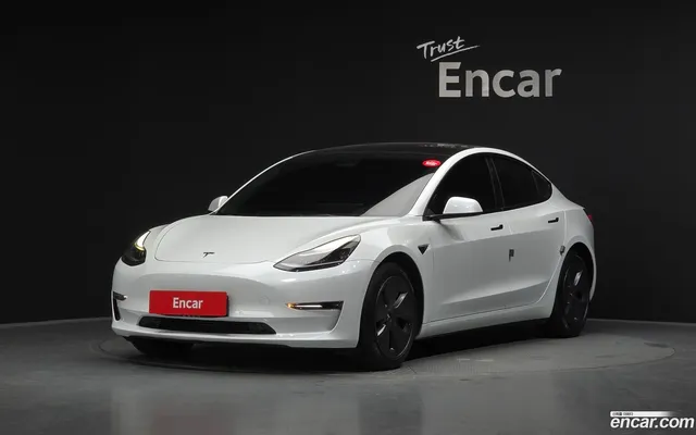 Tesla Model 3 AWD — миниатюра 1
