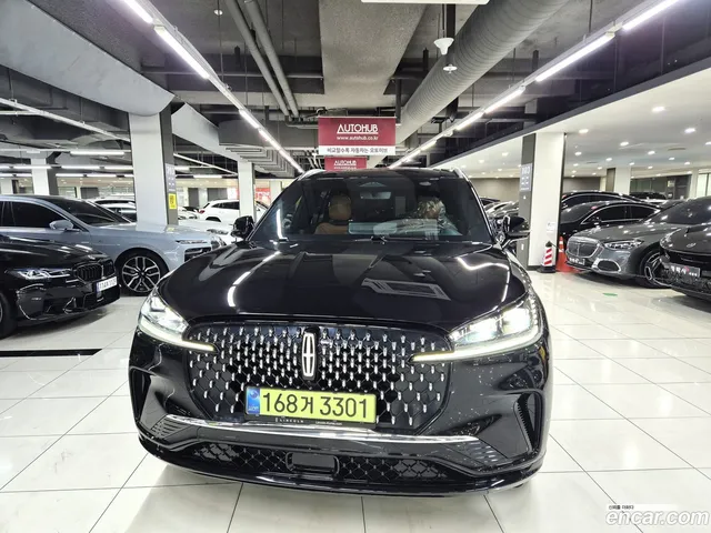 Lincoln Aviator 3.0 AWD — миниатюра 1