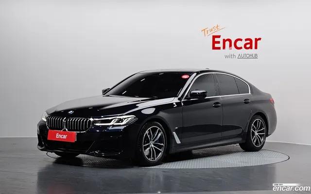 BMW 5 Series (G30) 520i M — миниатюра 1