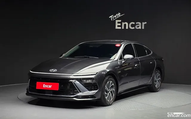 Hyundai (DN8) — миниатюра 1