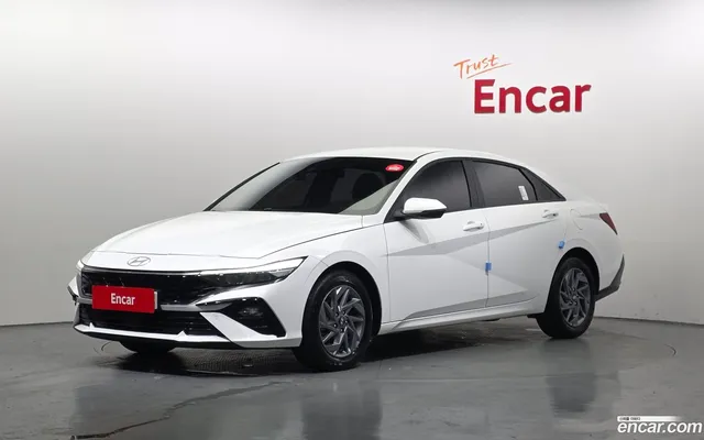 Hyundai Avante CN7 Hybrid — миниатюра 1