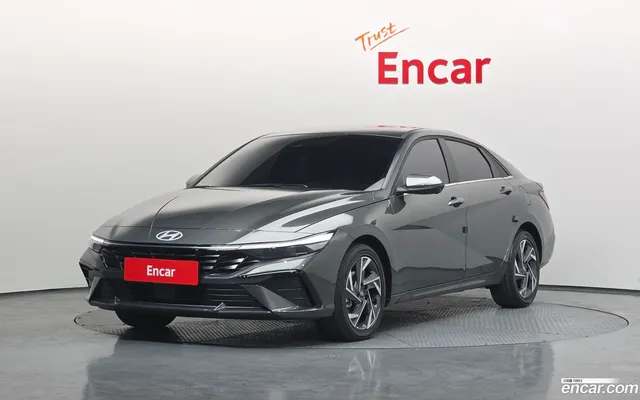 Hyundai Avante CN7 Hybrid — миниатюра 1