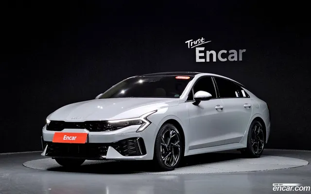 Kia K5 Hybrid — миниатюра 1