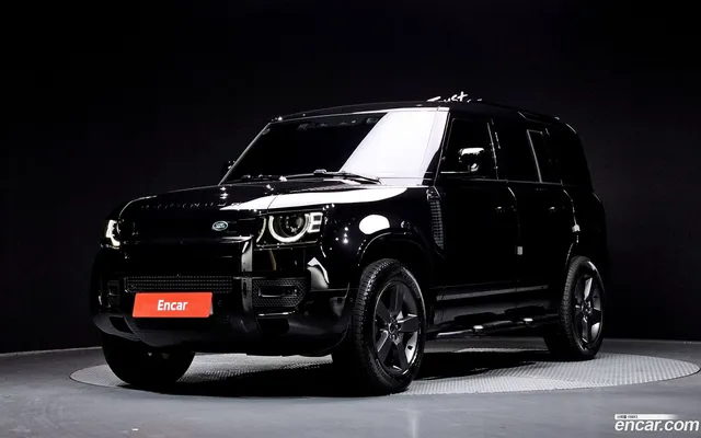 Land Rover (L663) 110 D300 X- HSE — миниатюра 1