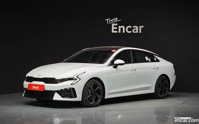 Kia K5 Hybrid — миниатюра 1