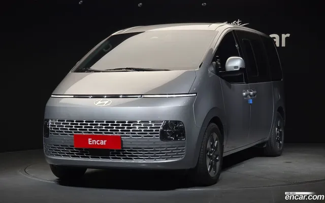 Hyundai Staria HEV 1.6 11 — миниатюра 1