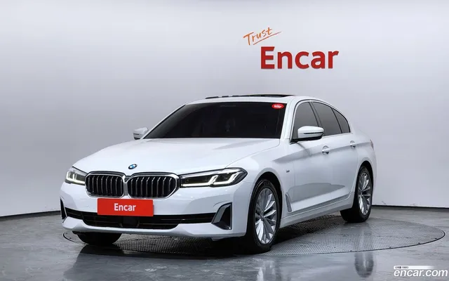 BMW 5 Series (G30) 523d xDrive — миниатюра 1