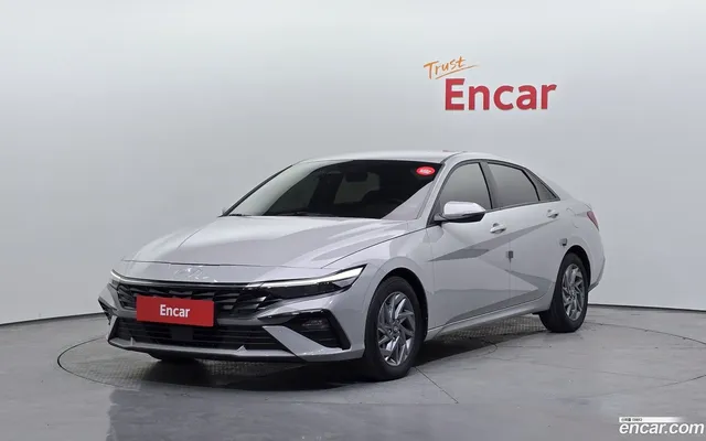 Hyundai Avante CN7 Hybrid — миниатюра 1