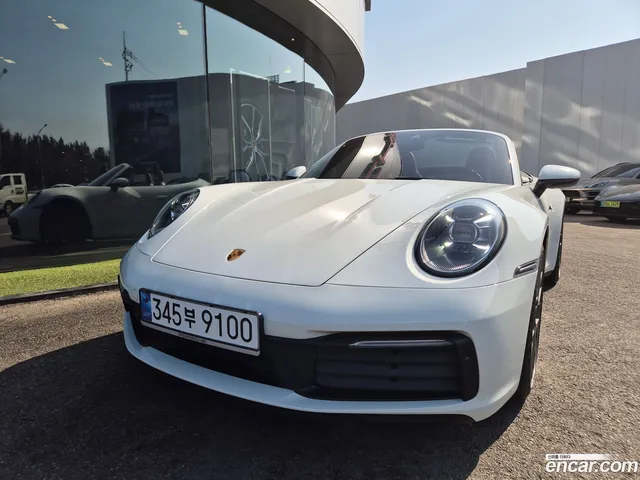 Porsche 911 (992) — миниатюра 1