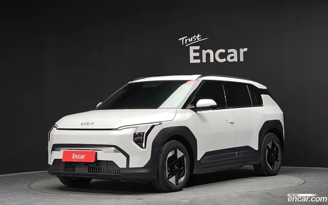 Kia EV3 2WD — миниатюра 1