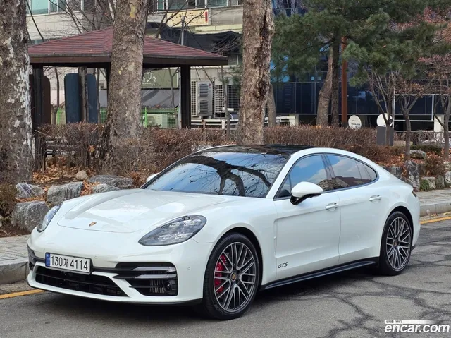 Porsche Panamera (971) 4.0 GTS — миниатюра 1