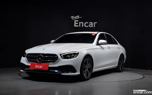 Mercedes-Benz E-Class (W213) E250 — миниатюра 1