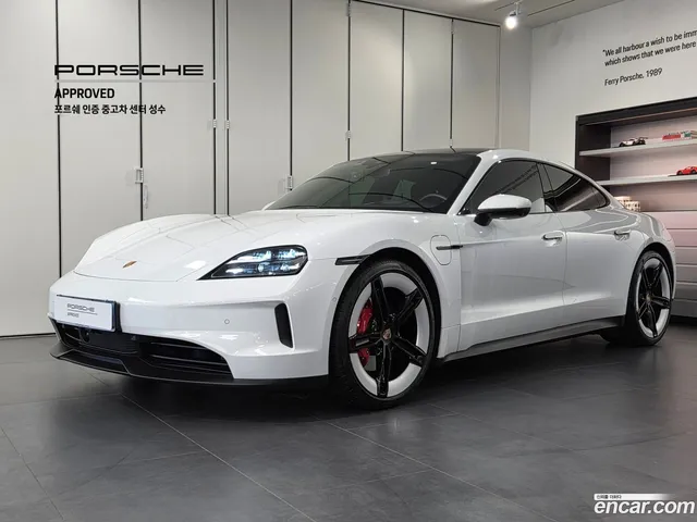 Porsche Taycan 4S — миниатюра 1