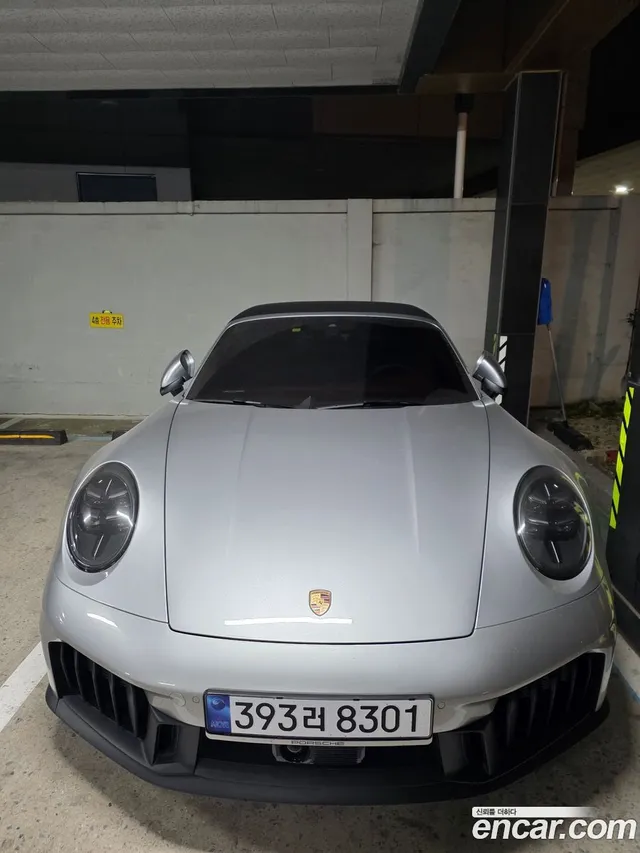 Porsche 911 (992) 4 GTS — миниатюра 1