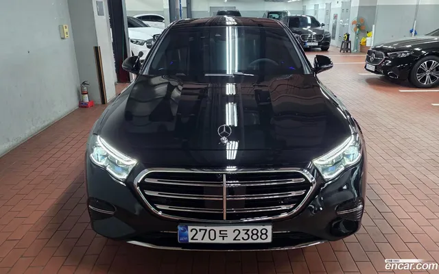 Mercedes-Benz E-Class (W214) E300 4MATIC — миниатюра 1