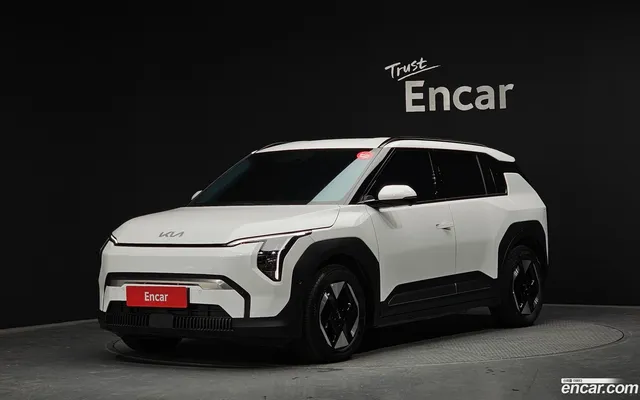 Kia EV3 2WD — миниатюра 1