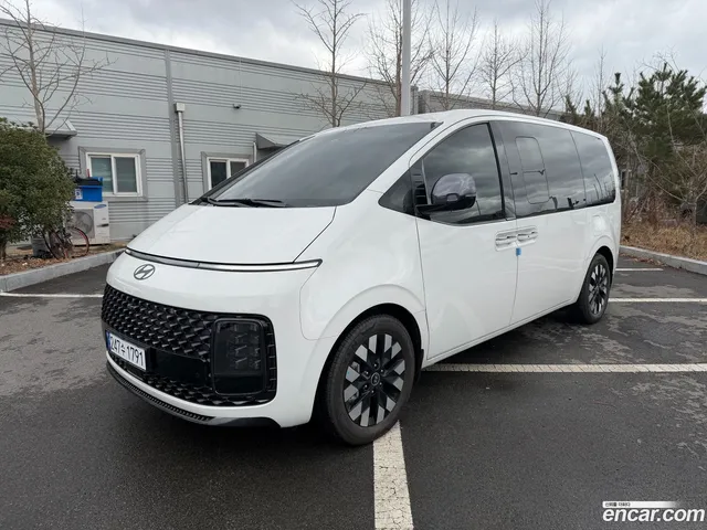 Hyundai Staria 4WD 9 — миниатюра 1