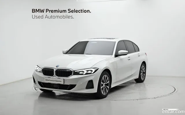 BMW 3 Series (G20) 320i — миниатюра 1