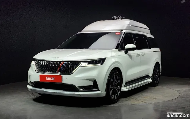 Kia Carnival 7 — миниатюра 1