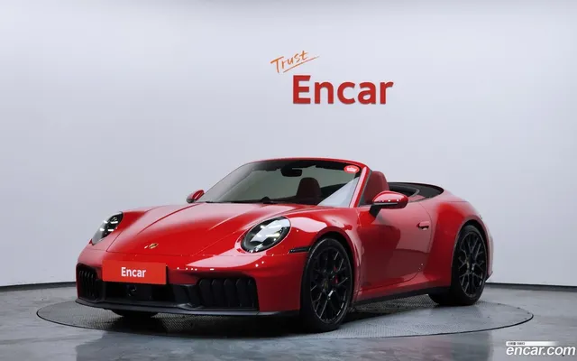 Porsche 911 (992) GTS — миниатюра 1