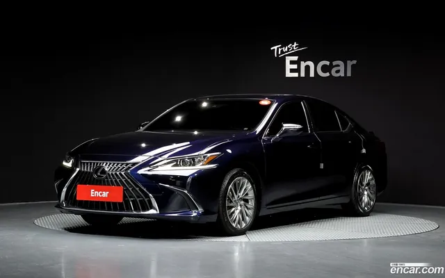 Lexus ES 300h — миниатюра 1