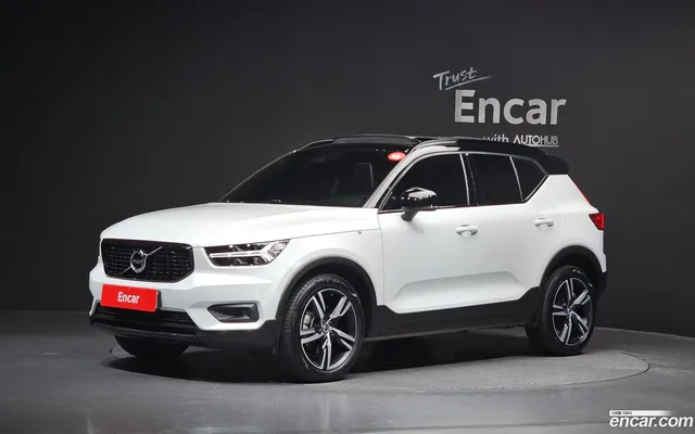 Volvo XC40 B4 R- — миниатюра 1