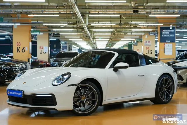Porsche 911 (992) 4 — миниатюра 1