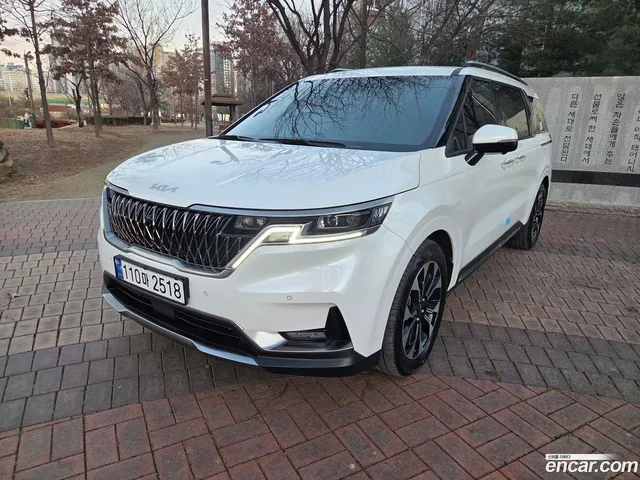 Kia Carnival 9 — миниатюра 1