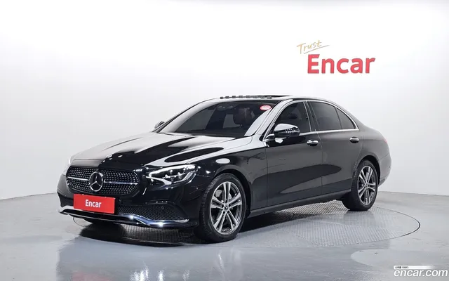 Mercedes-Benz E-Class (W213) E250 — миниатюра 1