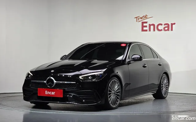 Mercedes-Benz C-Class (W206) C300 4MATIC AMG Line — миниатюра 1