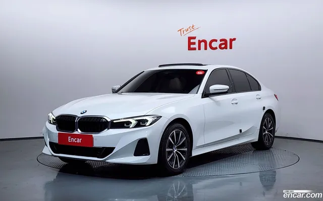 BMW 3 Series (G20) 320i — миниатюра 1