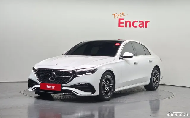 Mercedes-Benz E-Class (W214) E300 4MATIC AMG Line — миниатюра 1