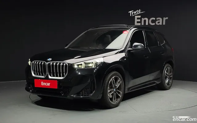 BMW X1 (U11) xDrive 20i M — миниатюра 1