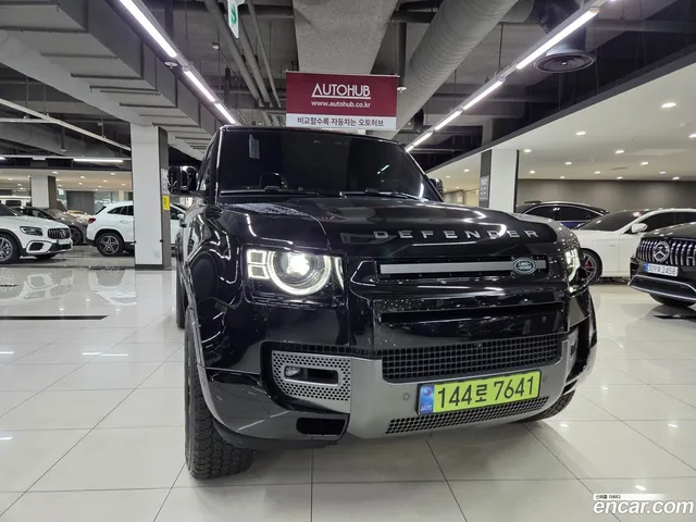 Land Rover (L663) 130 P400 — миниатюра 1