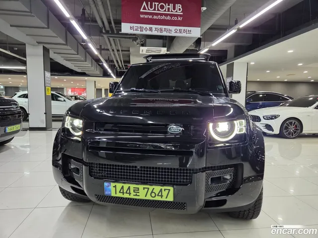 Land Rover (L663) 90 P400 X — миниатюра 1