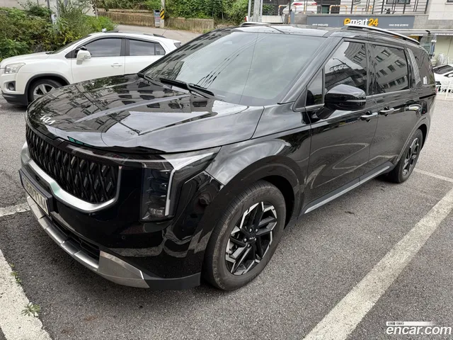 Kia Carnival 9 — миниатюра 1