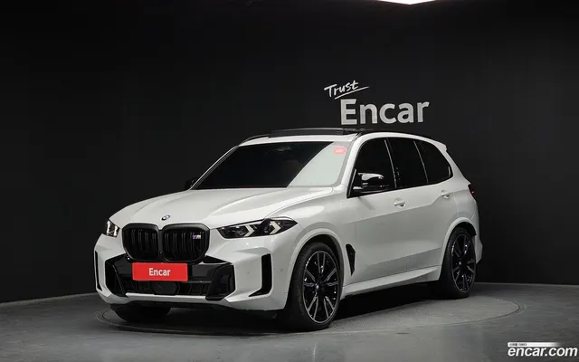 BMW X5 (G05) M60i — миниатюра 1