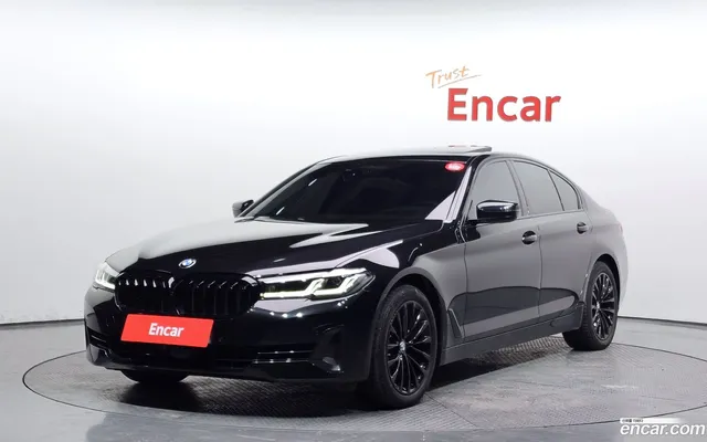 BMW 5 Series (G30) 523d — миниатюра 1