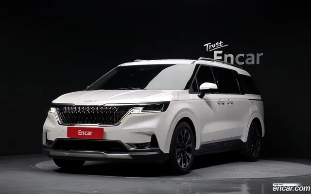 Kia Carnival 7 — миниатюра 1