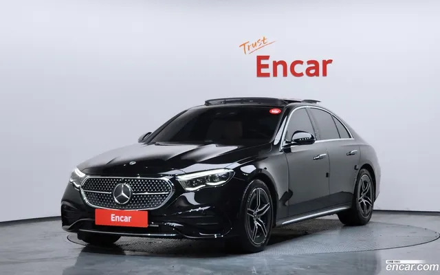 Mercedes-Benz E-Class (W214) E300 4MATIC AMG Line — миниатюра 1