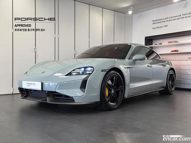 Porsche Taycan S — миниатюра 1