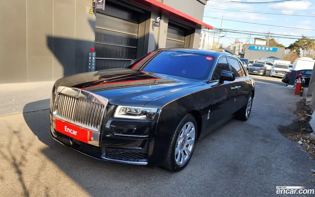 Rolls-Royce Ghost 6.7 EWB V12 — миниатюра 1