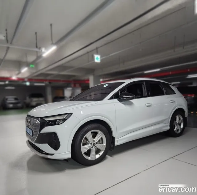 Audi Q4 e-tron (F4) 40 — миниатюра 1