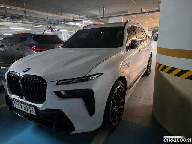 BMW X7 (G07) xDrive 40i M 6 — миниатюра 1