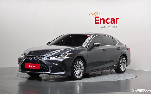 Lexus ES 300h — миниатюра 1