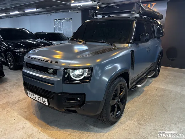 Land Rover (L663) 110 D300 HSE — миниатюра 1