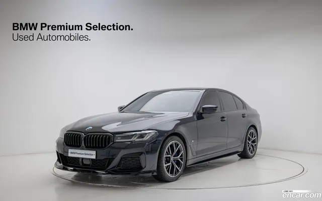 BMW 5 Series (G30) 530i M — миниатюра 1