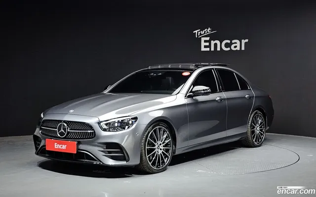 Mercedes-Benz E-Class (W213) E350 4MATIC AMG Line — миниатюра 1